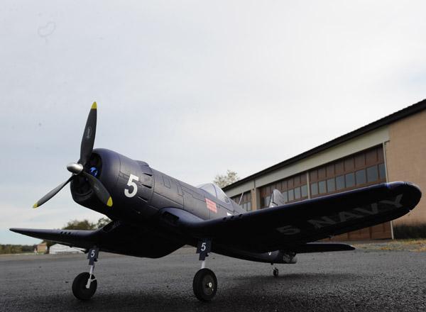 dynam f4u corsair 1270mm