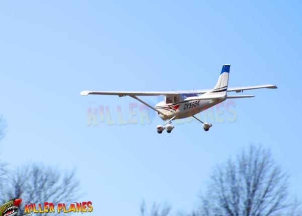 dynam cessna 182 sky trainer